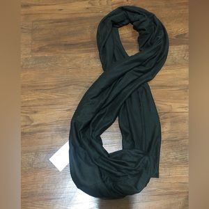 Beyond yoga pocket infinity scarf  one size